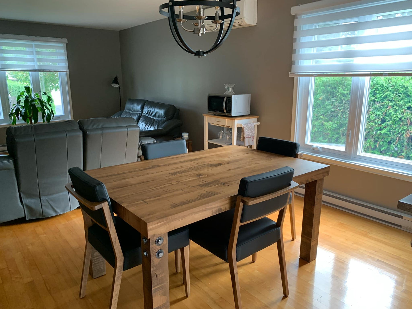 Table de salle à manger Yamaska en bois massif