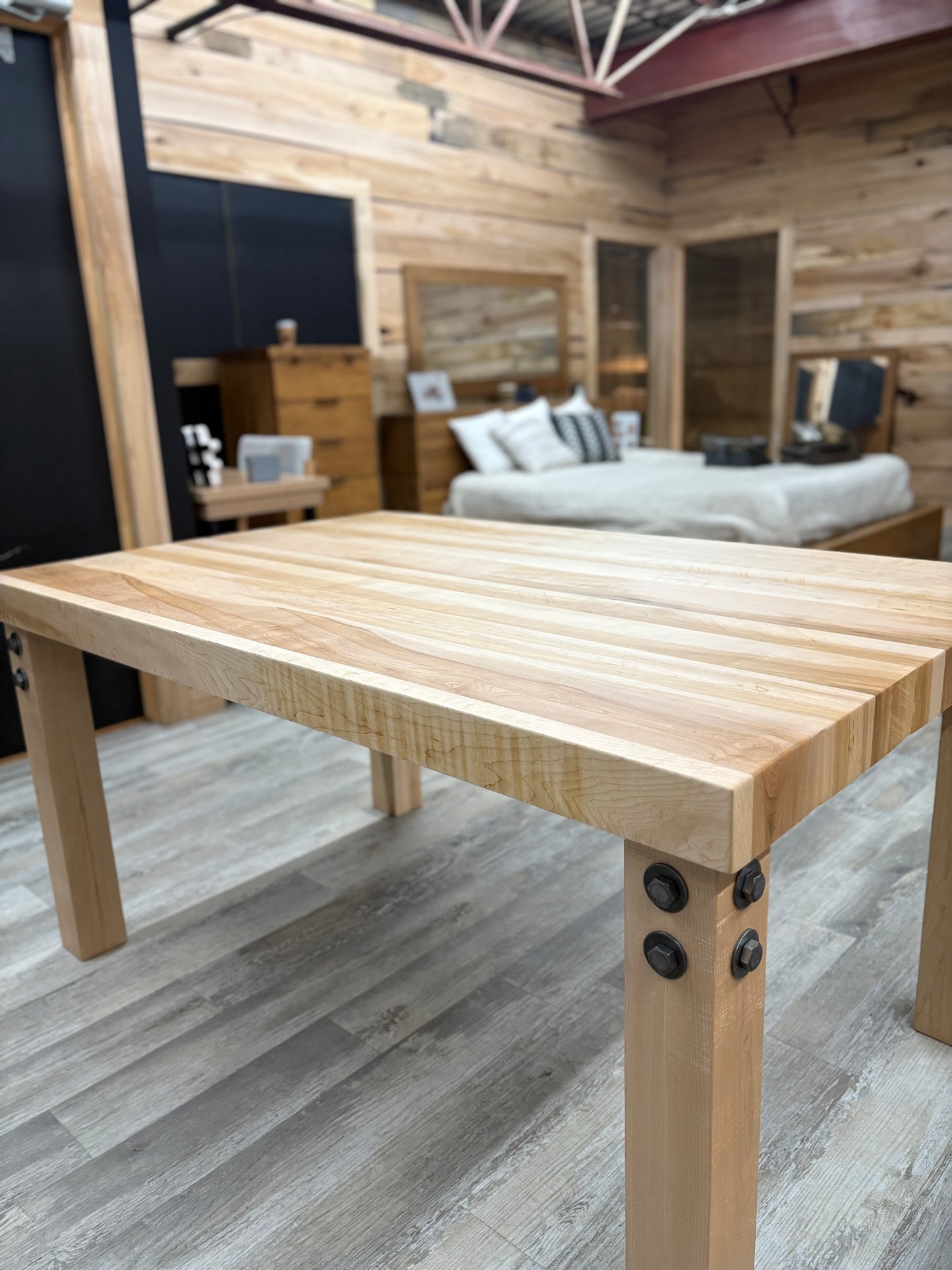 Table Yamaska 38 1/2 x 60" (en stock)