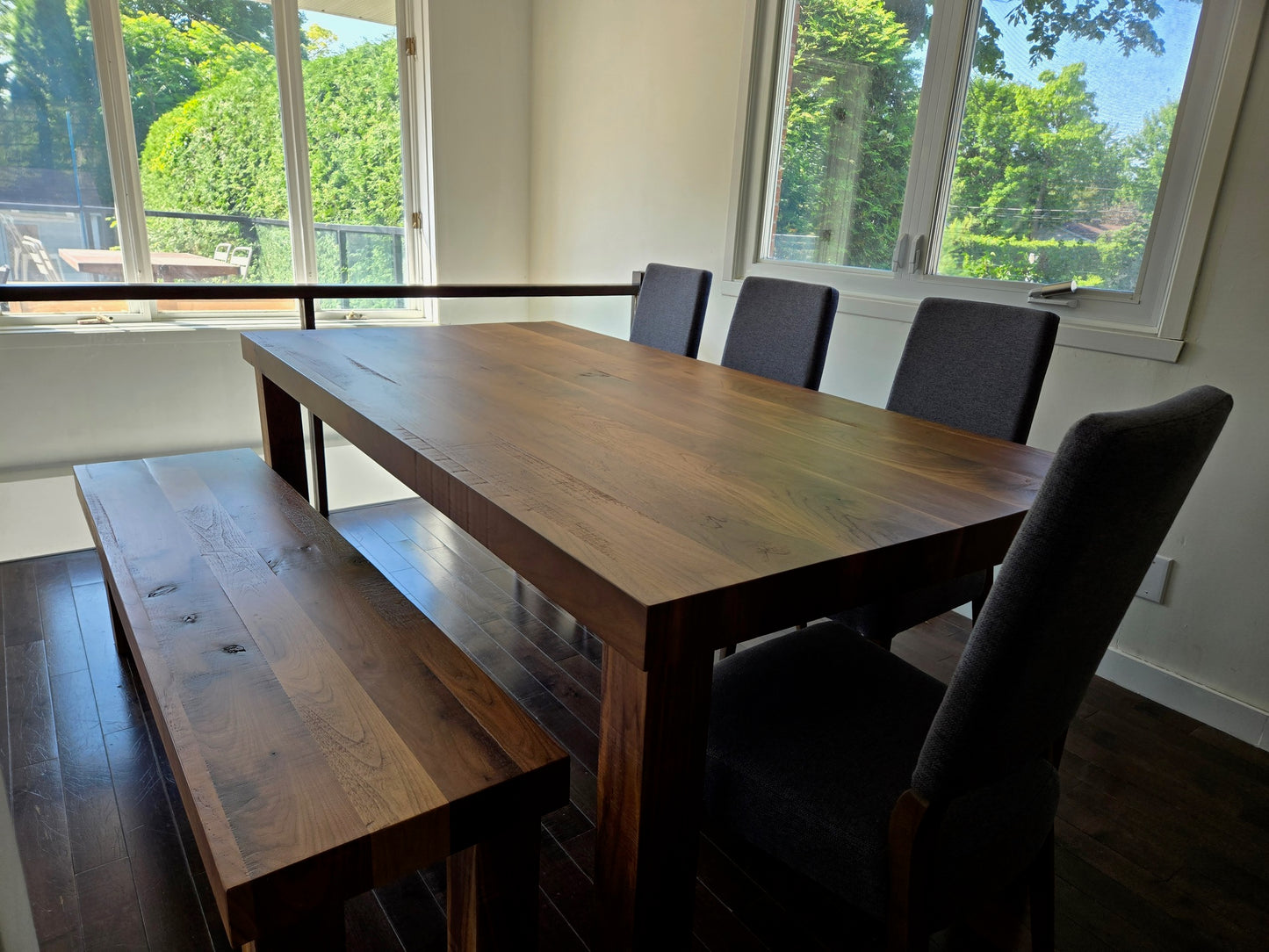 Table de salle à manger Yamaska en bois massif
