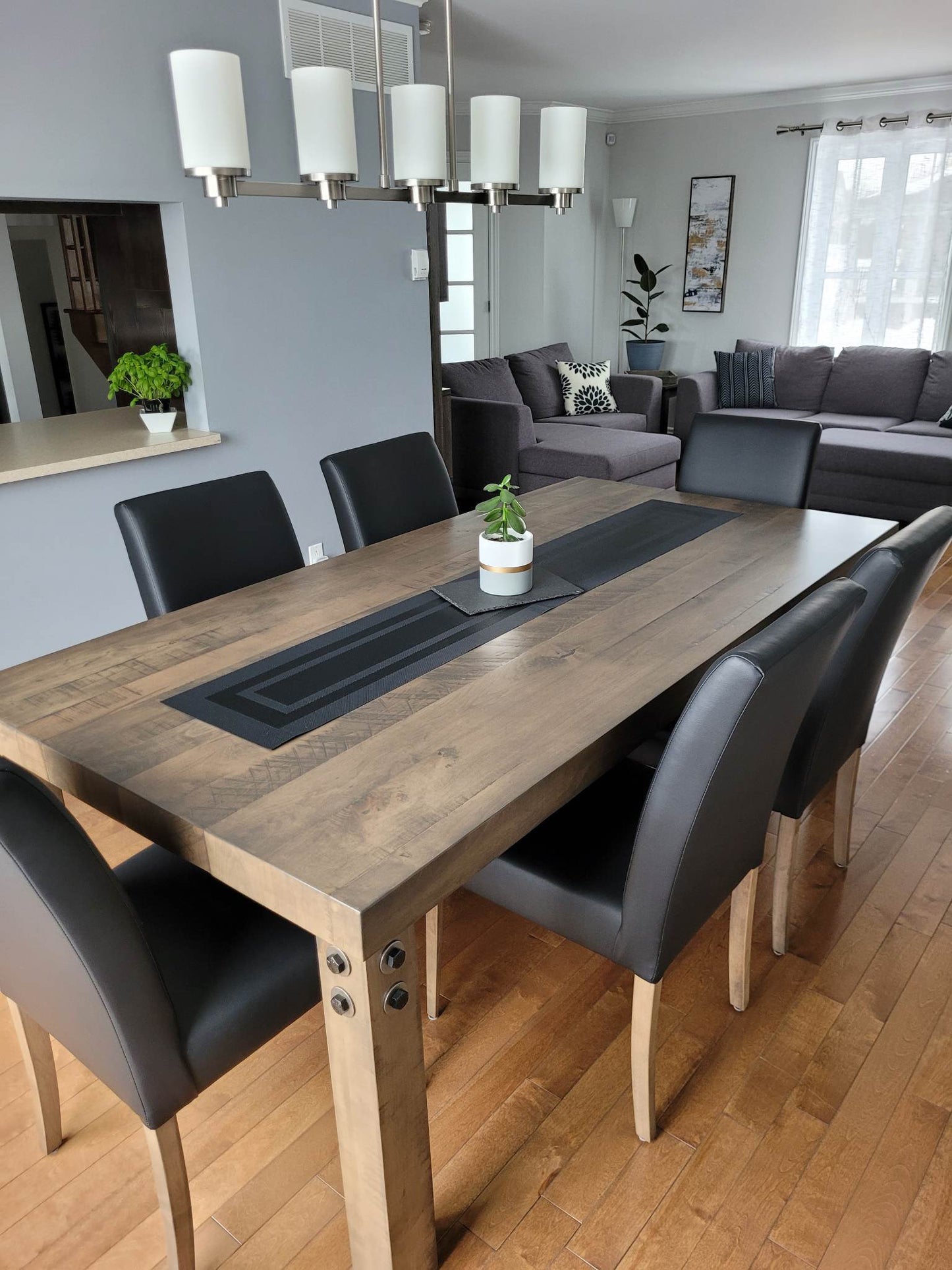 Table de salle à manger Yamaska en bois massif