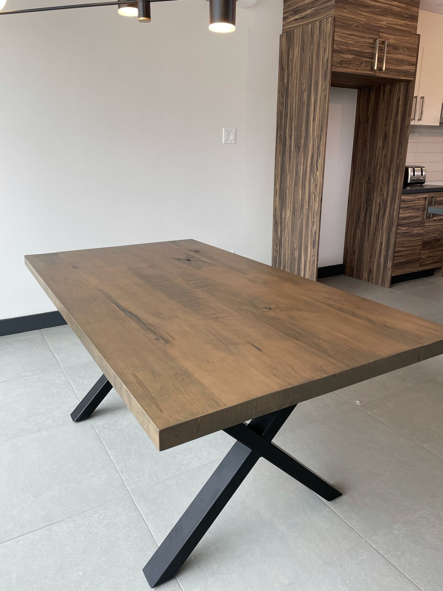 Table de salle à manger Asbestos