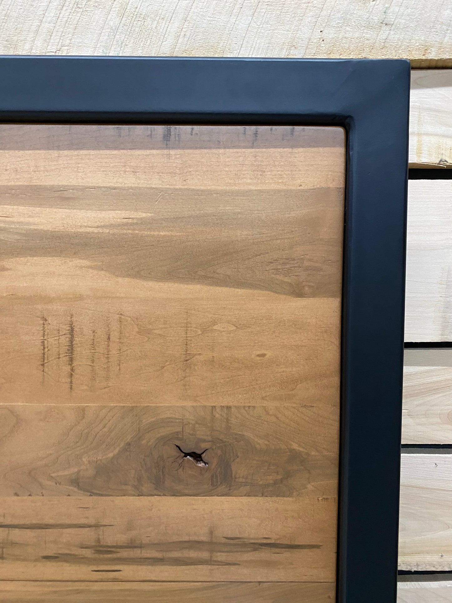 Lit queen en acier et bois massif (en stock)
