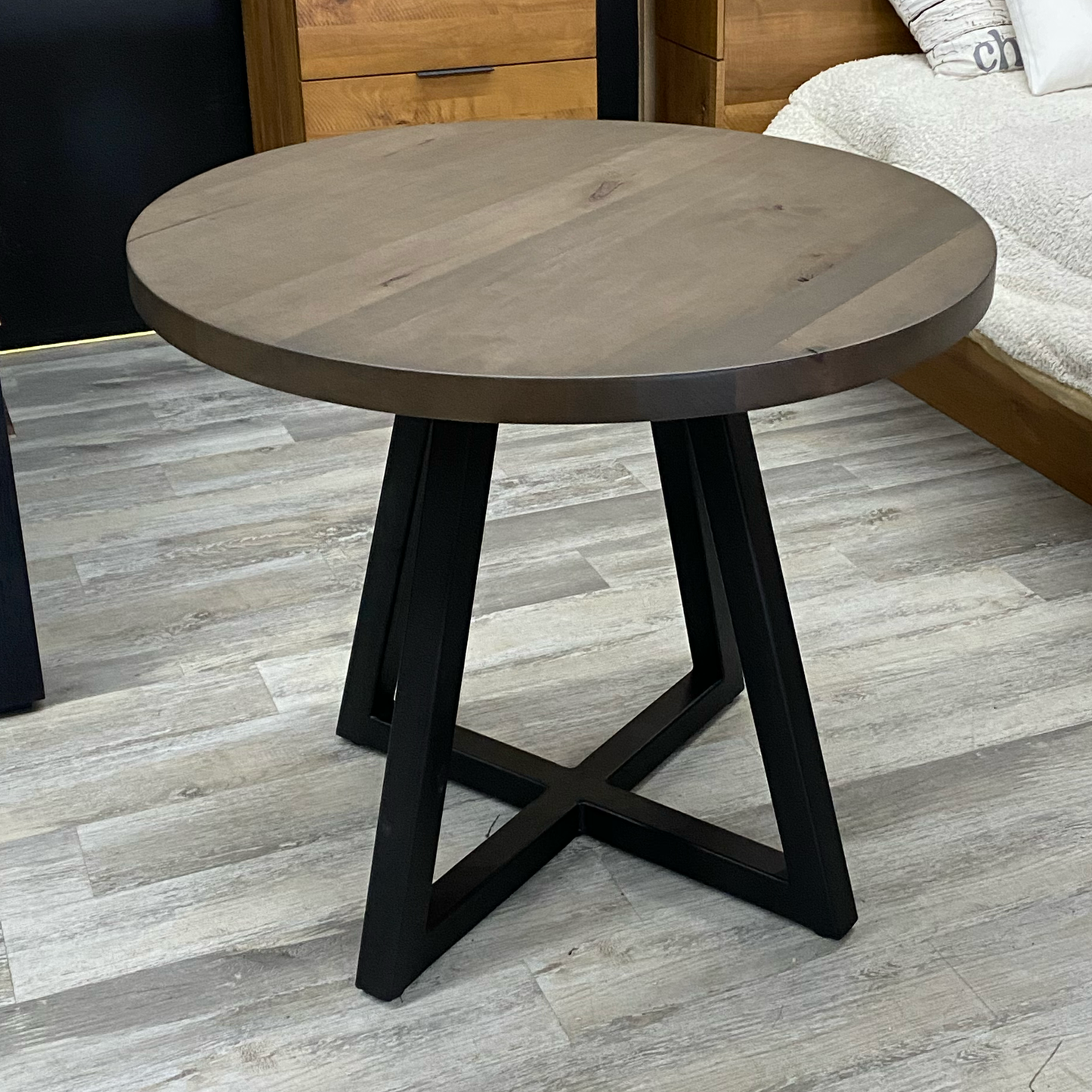 Table ronde Bromont 36" (en stock)
