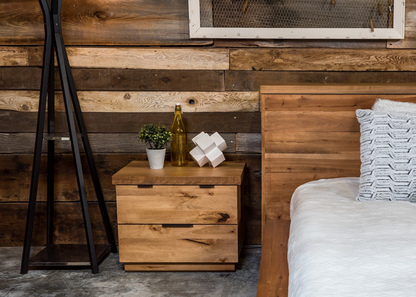 Table de chevet St-Anicet