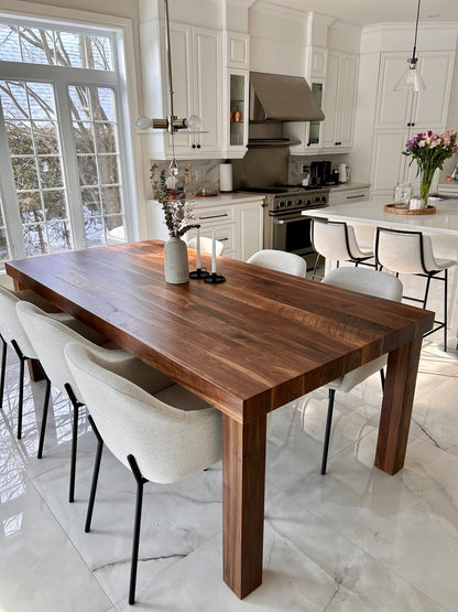 Table de salle à manger Yamaska en bois massif