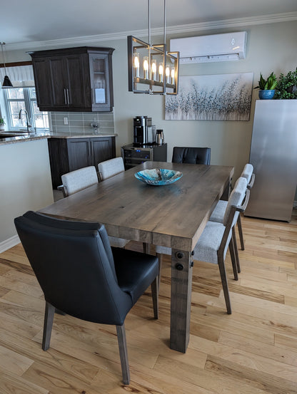 Table de salle à manger Yamaska en bois massif