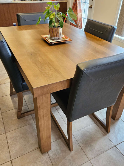 Table de salle à manger Yamaska en bois massif