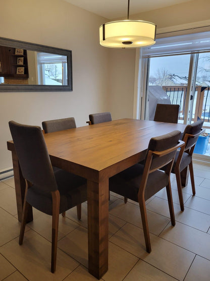 Table de salle à manger Yamaska en bois massif