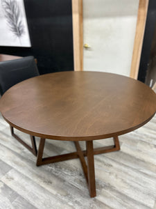 Table Bromont 48"