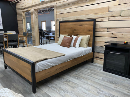 Lit queen en acier et bois massif (en stock)