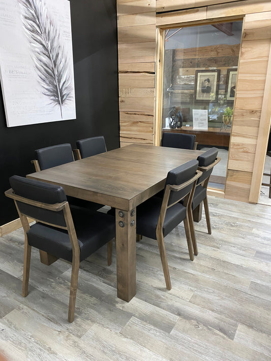 Table Yamaska 36 x 60" (en stock)