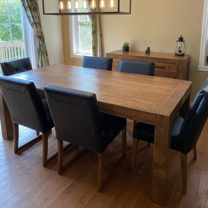 Table de salle à manger St-Sauveur en bois massif